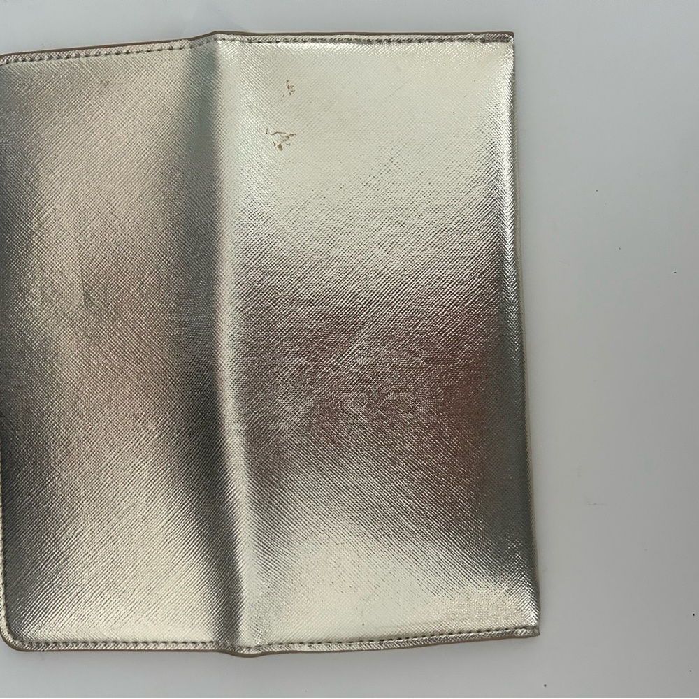 Gold Wallet - Picture 6 of 7